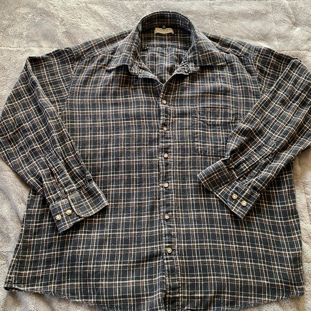 Canada Men's Black and Gray Plaid Button-Up Shirt (1008)